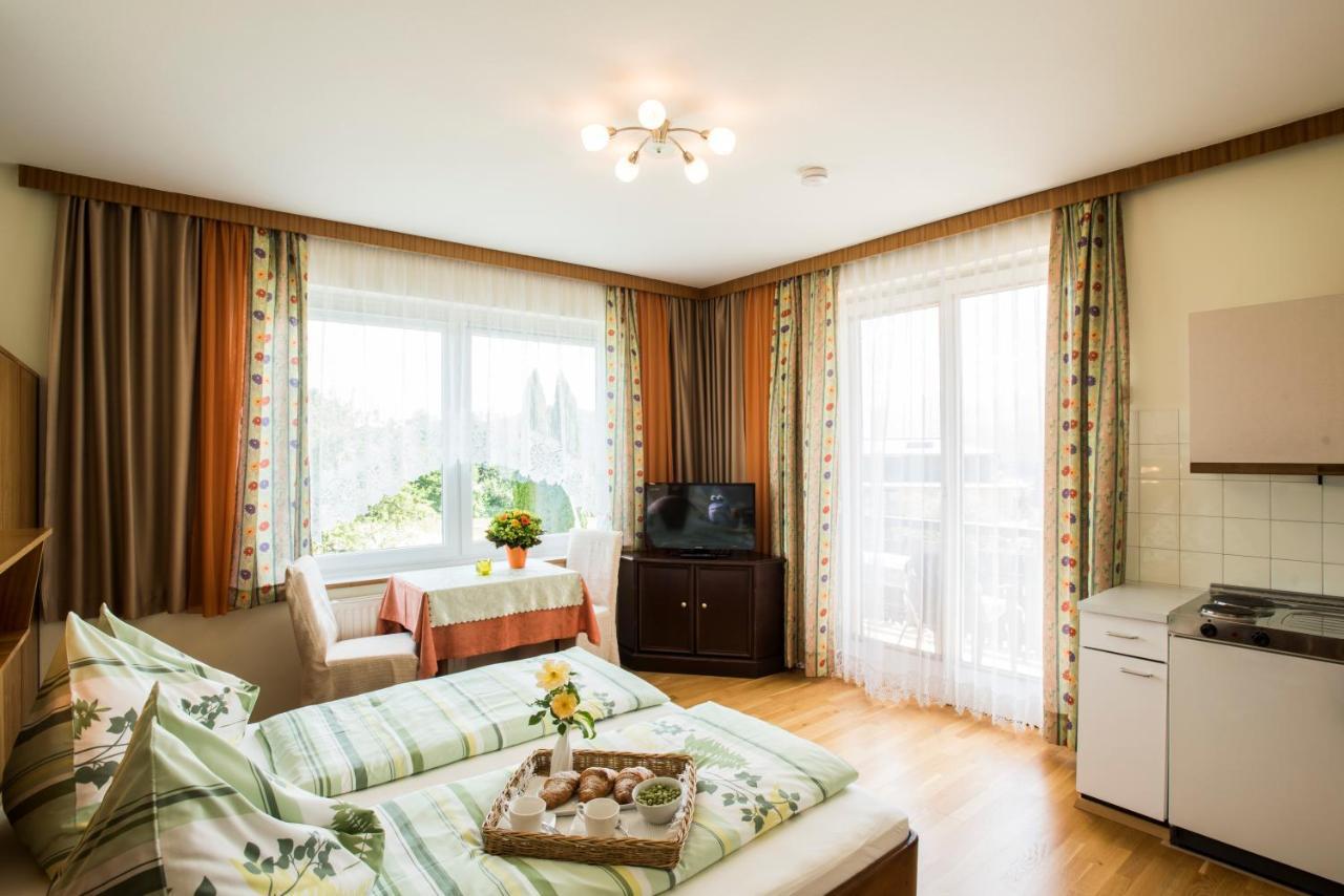 Gaestehaus Karawankenblick Apartment Drobollach am Faaker See Exterior photo